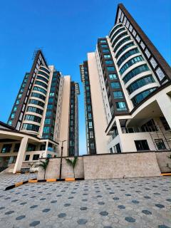 Luxury Panoramic Beachfront Escape- Pool, Gym, Steam Room - 9