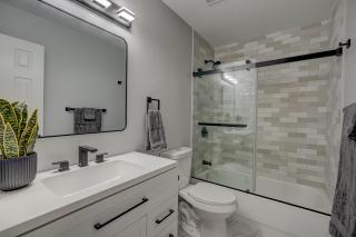 OLathe Lux Retreat 4 Bedroom Olathe Home 4 Bath 2K 3Q sleeps10 - 4