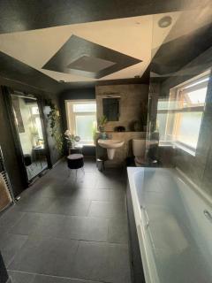 Cardiff City Centre House - 1
