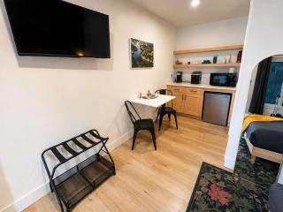 Fresh Modern Retreat 5 Min to CDA Lake And Vibrant Downtown - 9