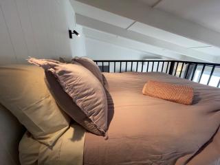 Cozy Studio Near UC & Christchurch Airport - 5