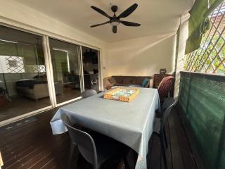 Appartement climatisé, grande piscine & jardin tropical, centre de Saint-Pierre, parking privatif - 5