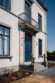Statig herenhuis met grote tuin en jacuzzi - 9
