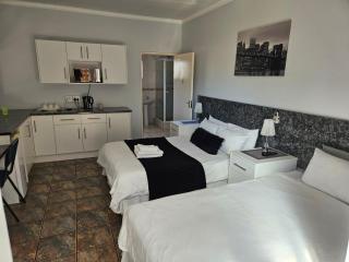 Chrisand Guesthouse - 5