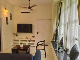Panoramic Suite with Mountain Views - 7