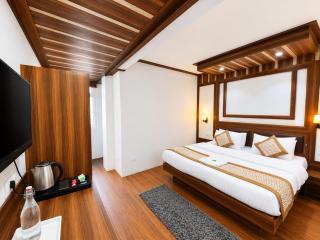 Hotel Tashi Yang In Gangtok With Mountain View Premium Room - 0