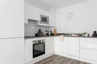 1BR Apartment in Heart of Birmingham w Balcony - 7