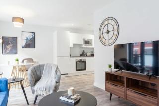 1BR Apartment in Heart of Birmingham w Balcony - 4