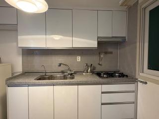 Free Luggage Storage, Hyehwa,Dongdaemun 5 minutes , 15 minutes to Jongno , Naksan Stay - 4
