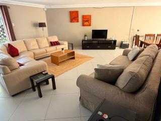 Korsmans Retreat - Large Modern Self-Catering House - 8