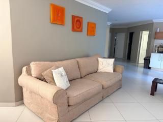 Korsmans Retreat - Large Modern Self-Catering House - 3