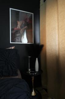 Velvet Suites a Luxe Retreat in Southwoods City - 1