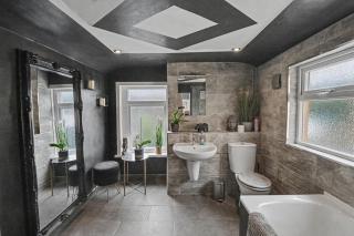 Cardiff City Centre House - 2