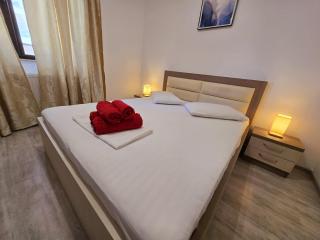 SeaBreeze Large Family Apartment - Prima Linie Private Parking - 0