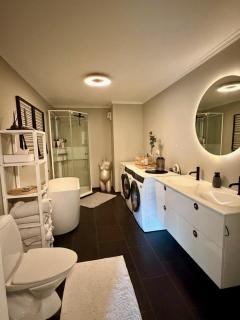 Apartment right by the beach and Sola airport - 5
