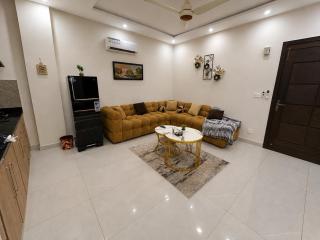 2 Bedroom Modern Furnished Apartment - 6