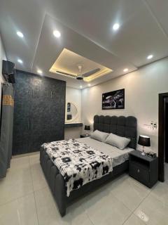 2 Bedroom Modern Furnished Apartment - 1