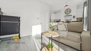 Charming 2 Bedroom Flat near Loughborough Junction - 6