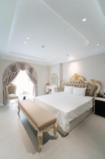 Nhật Tân Red River Hotel- Đông Anh - 0