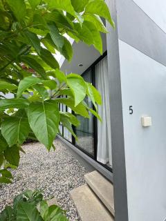 Villa 5 - Cozy 1 Bedroom Villa with Pool Near Beaches Dining and Nightlife in Fisherman's Village - 6