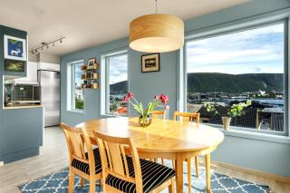 Arctic Heights With Spectacular Sea & Mountain View - 3