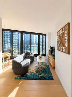 Skyline Stays Southbank Rooftop Pool Apt - 4