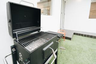 TV-Featured Cozy private House with Spacious Yard & BBQ - 9