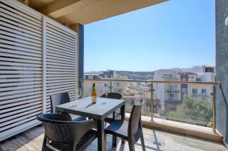 Spacious & bright 3 bedroom with balcony KDEB1-1 - 7