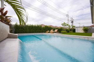 Modern 3BR Villa w/ Private Pool (MV55) - 9