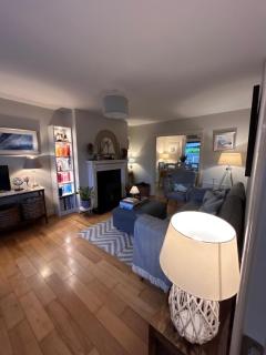 House Sleeps 6 with Parking and Patio - 9