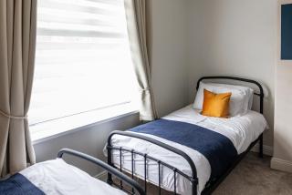 May Street House 2 Beds Sleeps 5 - 1
