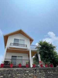 Trevon Ridgeview Cottages - 1