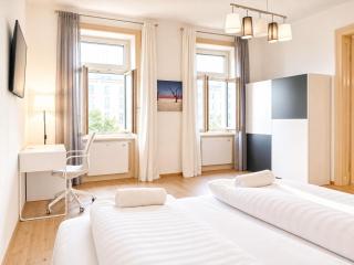 Affordable 2 Apts for 14P, 4BR Great for Families - 3