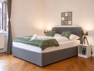 Lovely 2BR Apt, Near AKH, Perfect for short & Longstays - 1
