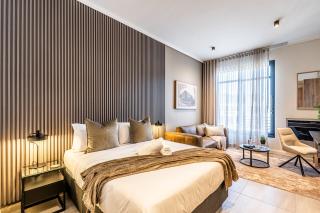 Menlyn Maine Luxury Rentals - Pretoria - 8