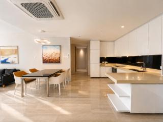 UHF HOTELS and RESORTS PINETREE -  - 2
