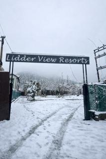 The Lidder View Cottage - Best River Side Resort - 4