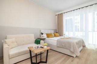 Family Apartment with Parking Close to Spodek by Noclegi Renters - 5