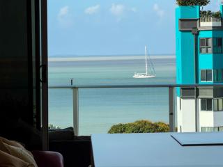 Seaview Escape - Scenic Views Pool and Prime Location - 1