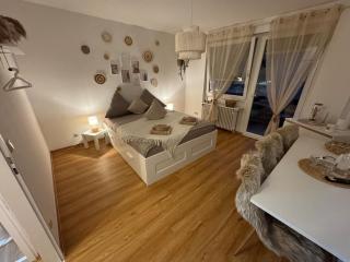 BOHO Apartment Vibes - 3