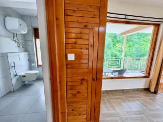 The Wildwood Retreat - Nestled Near Waterfall - Bashist - 6