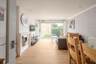 Forrester Park 2 Bedroom House - Edinburgh - 6