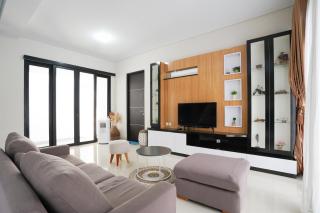 The Lavana Signature Greenkhaza Villa Jogja - 8