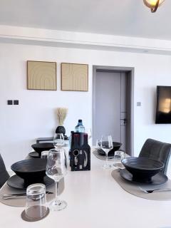 Urban Elegance Luxe 2BR Westlands Facing GTC - 2