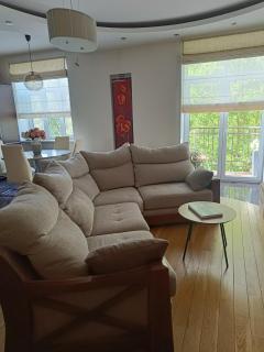 Elegant City Center Duplex with French Balkony - 6
