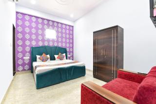 FabHotel Shanvi - 9