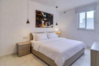 GZR096-2BR Luxury New Apt minutes from Vibrant Seafront - 2