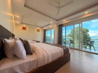 The Hill Heaven A Luxury Property With Balcony & Mountain View Rooms - 9
