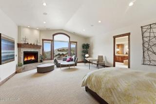 Deer Valley Luxury Lodge with Free Shuttle, Hot Tub, Games - 8