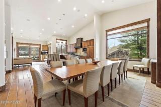 Deer Valley Luxury Lodge with Free Shuttle, Hot Tub, Games - 7